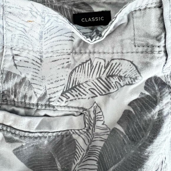 American Eagle 🦅 Men’s shorts 🩳 - Picture 5 of 5